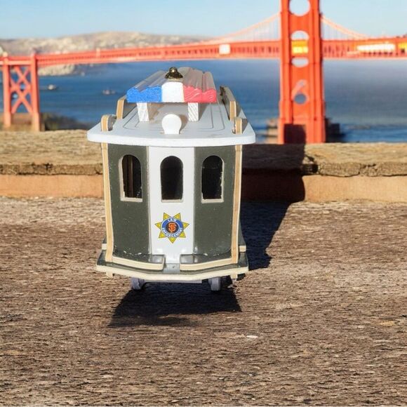San Francisco Giants Law Enforcement Cable Car Souvenir - Picture 2 of 7